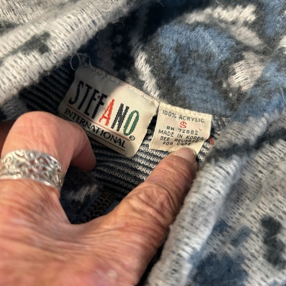 Stefano International Pullover Geometric Print Quarter Zip Sweatshirt Small - Picture 9 of 11